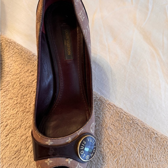 Vintage Paris Louis Vuitton Monogram Heels, Originally cost $900. - Picture 1 of 7